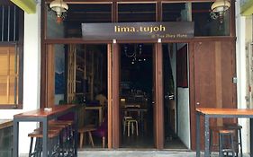 Lima.Tujoh Hotel Kuching Exterior photo