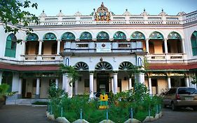 Chettinadu Mansion - An Authentic Heritage Palace Guest House Kanadukattan Exterior photo