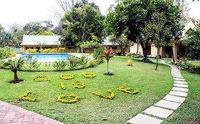 Kia Ora Lodge Hotel Harare Exterior photo