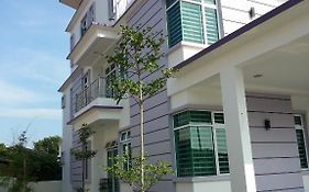 Kompovilla Kuantan Exterior photo