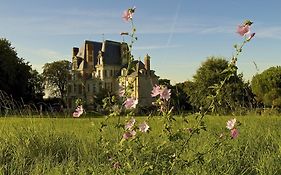 Chateau Le Breil Bed & Breakfast Cholet Exterior photo