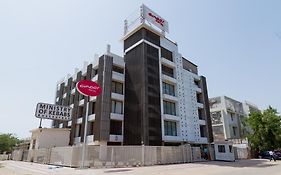 Ginger Ahmedabad Sg Road Hotel Exterior photo