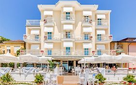 Hotel Bellariva Lido di Jesolo Exterior photo