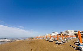 Hotel Astromare Lido di Jesolo Exterior photo