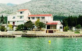 Bed And Breakfast Miramar Starigrad Paklenica Exterior photo