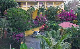 Hibiscus Heights Hotel Black Rock Exterior photo