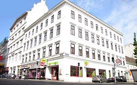 Pension Walzerstadt Bed & Breakfast Vienna Exterior photo