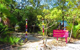 Simberts Apartments Maya Beach Exterior photo