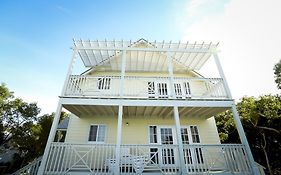 Island Seaside Suites Eleuthera Exterior photo