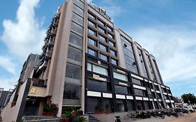 Hotel Grand Elegance Ahmedabad Exterior photo