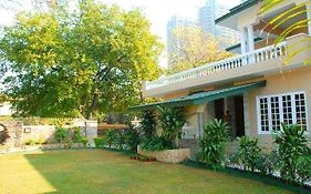 Lee Royal Guest House Islamabad Exterior photo