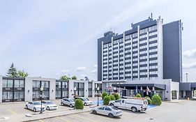 Travelodge By Wyndham Quebec City Hotel & Convention Centre Exterior photo