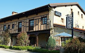 La Casona De Revolgo Hotel Santillana del Mar Exterior photo