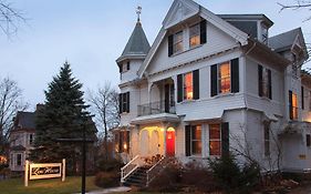 Lang House On Main Street Bed & Breakfast Bed & Breakfast Burlington Exterior photo