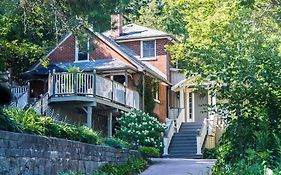 Plantation House Bed & Breakfast Bed & Breakfast Port Hope Exterior photo