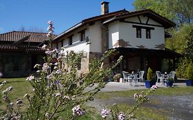 Agroturismo Ibarra Guest House Amorebieta-Etxano Exterior photo