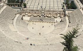 Over Theater Apartment Amman Exterior photo