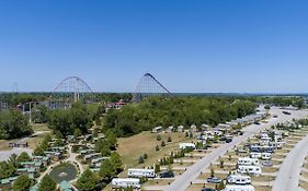 Worlds Of Fun Village Kansas City Exterior photo