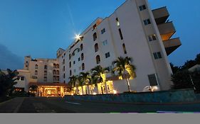 The African Regent Hotel Accra Exterior photo