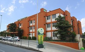 Global Garden Hotel Cuiaba  Exterior photo