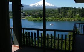 La Peninsula Rehue Aparthotel Pucon Exterior photo