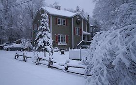 La Chaumiere De L'Anse Bed & Breakfast Mont-Tremblant Exterior photo