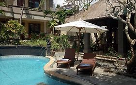 Ellies Hotel Nusa Dua  Exterior photo