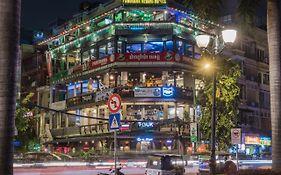 Panorama Mekong Hostel Phnom Penh Exterior photo