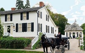 Old Ivy Walk Bed & Breakfast Niagara-on-the-Lake Exterior photo