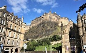 Kick Ass Grassmarket Hostel Edinburgh Exterior photo