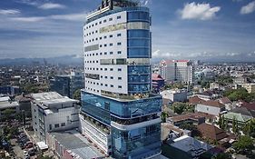 Melia Makassar Hotel Exterior photo