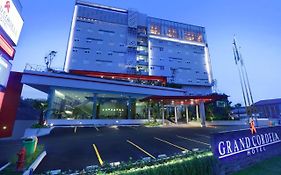 Grand Cordela Hotel Bandung Exterior photo