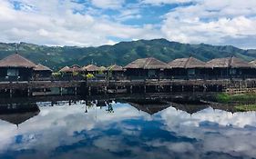 Sky Lake Inle Resort Inle Lake Exterior photo