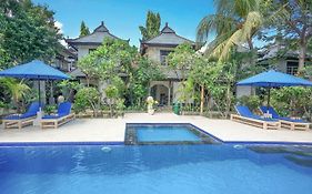 Martas Hotel Gili Trawangan Exterior photo