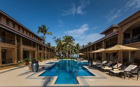 Marquis Beach Resort Candolim Exterior photo