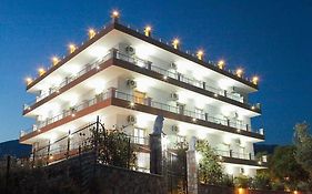 Mihalis Apartments Himare Exterior photo