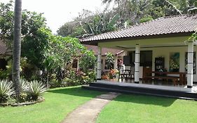 Indah Homestay And Cooking Classes Senggigi Exterior photo