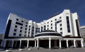 Park Inn By Radisson Ekaterinburg Exterior photo