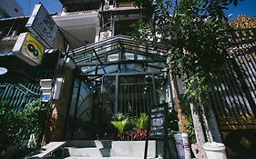 Lebou Boutique Hostel Phnom Penh Exterior photo