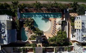 Seachange Coolum Beach Aparthotel Exterior photo