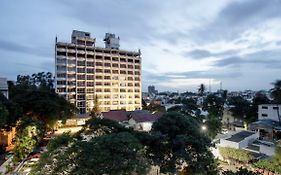 Woodlands Hotel Bangalore Exterior photo