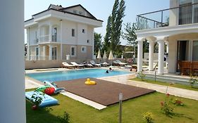 Lighthouse Natalia Aparts Apartment Fethiye Exterior photo