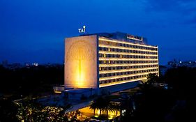 Taj Coromandel Hotel Chennai Exterior photo