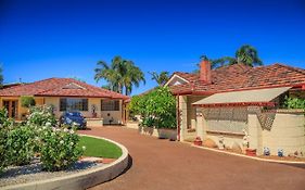 Armadale Cottage Bed & Breakfast Redcliffe Exterior photo