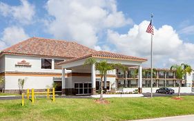 Hawthorn Suites By Wyndham Kissimmee Gateway Exterior photo