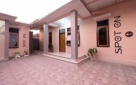 Spot On 1784 Tnc Residence Syariah Mataram Exterior photo