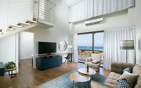 Marine Heights Suites Herzliya Exterior photo