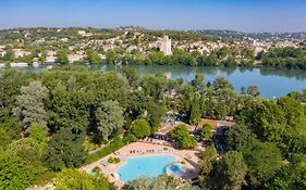 Camping Du Pont D'Avignon Hotel Exterior photo