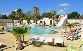 Camping Domaine Du Golfe De Saint Tropez Hotel Grimaud Exterior photo