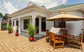 Mama Wilsen House Hotel Arusha Exterior photo